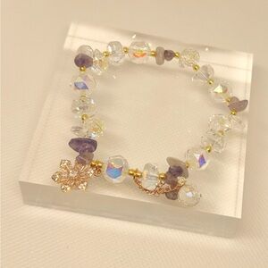 Elegant Crystal and Gold Bracelet